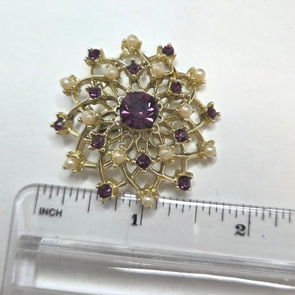 Vintage Style Gold Tone Purple Rhinestone Faux Pearl Flower Pendant - Picture 5 of 5